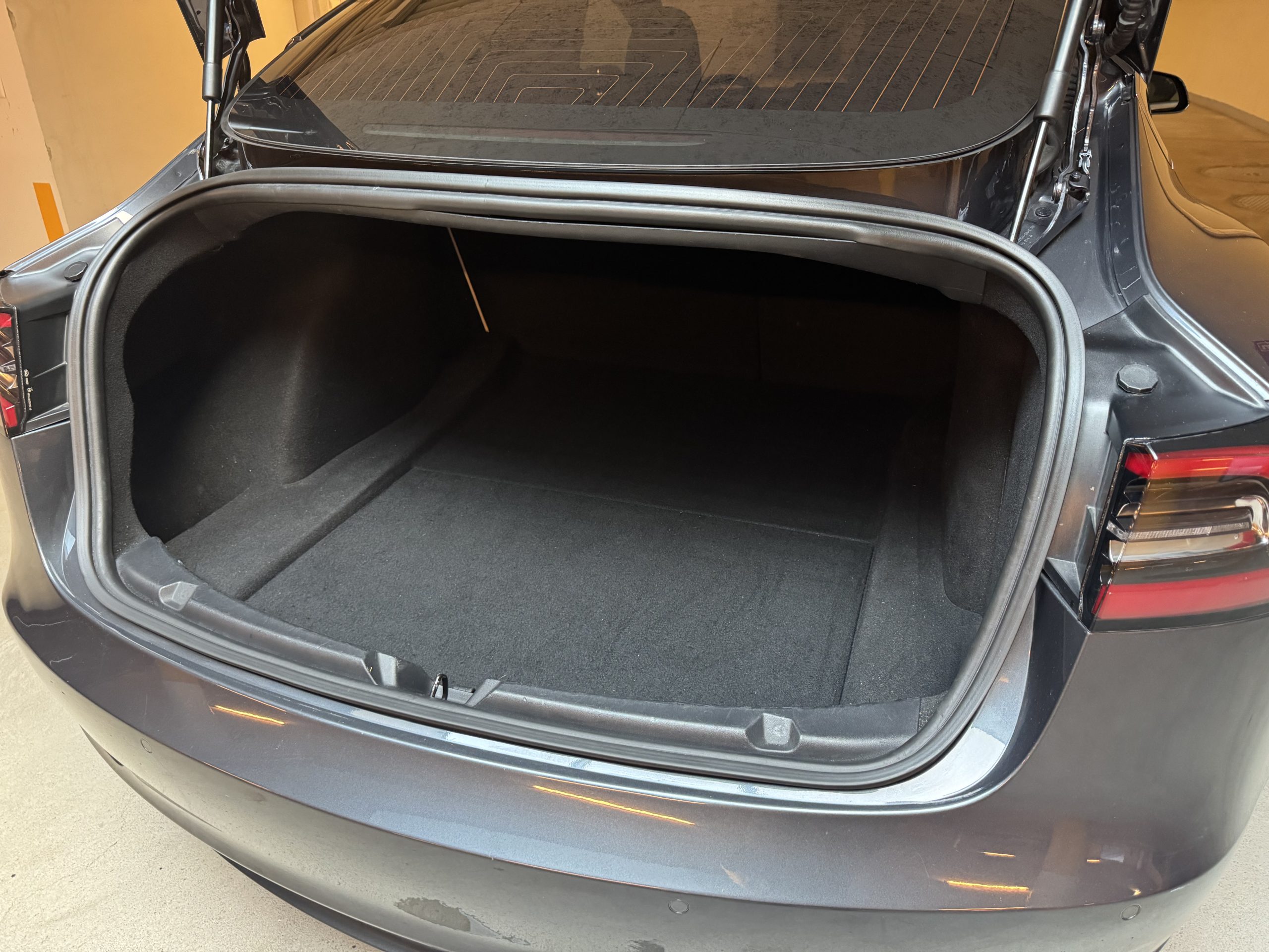 TESLA MODEL 3 Limousine – Bild 32