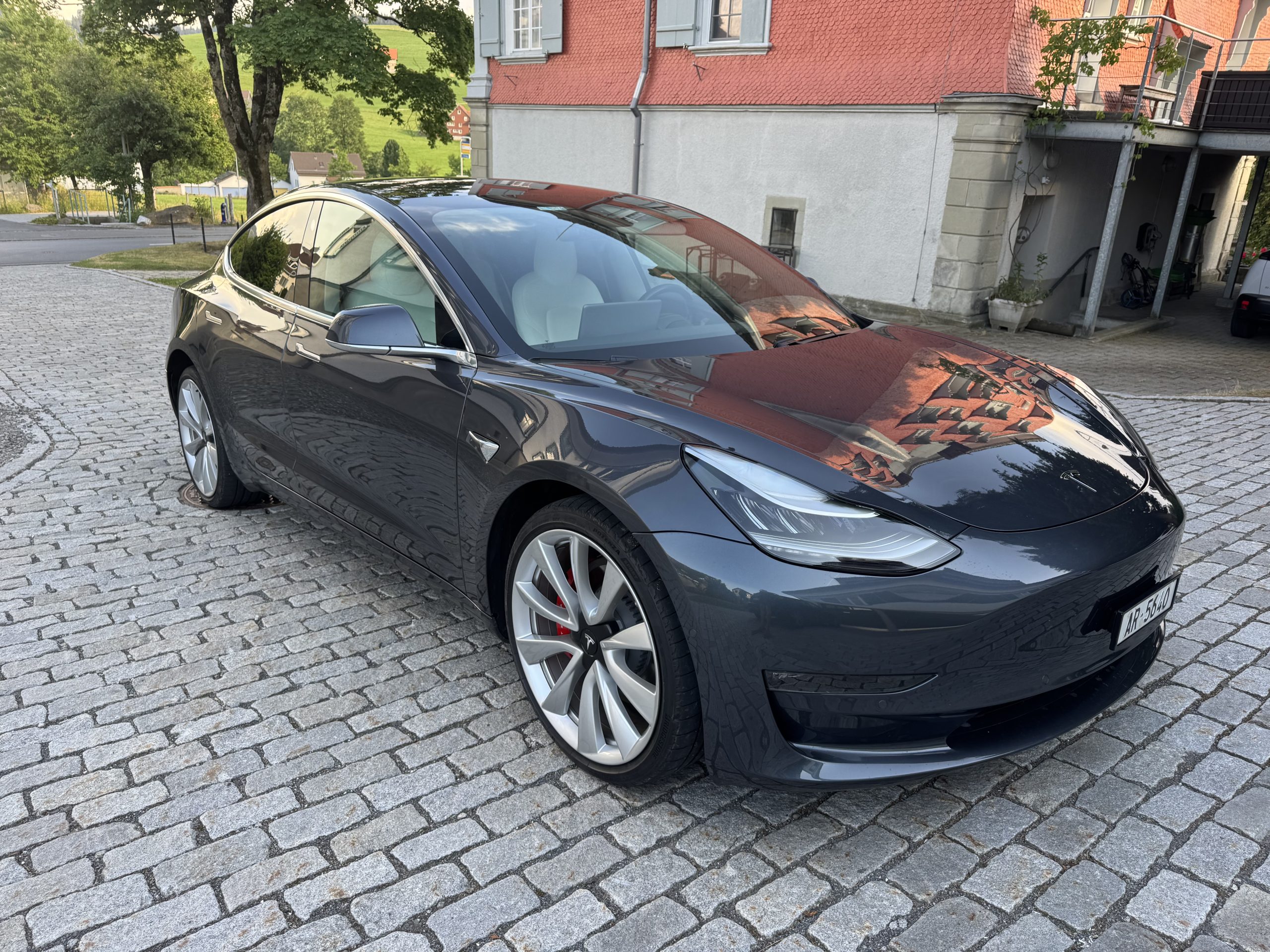 TESLA MODEL 3 Limousine – Bild 3
