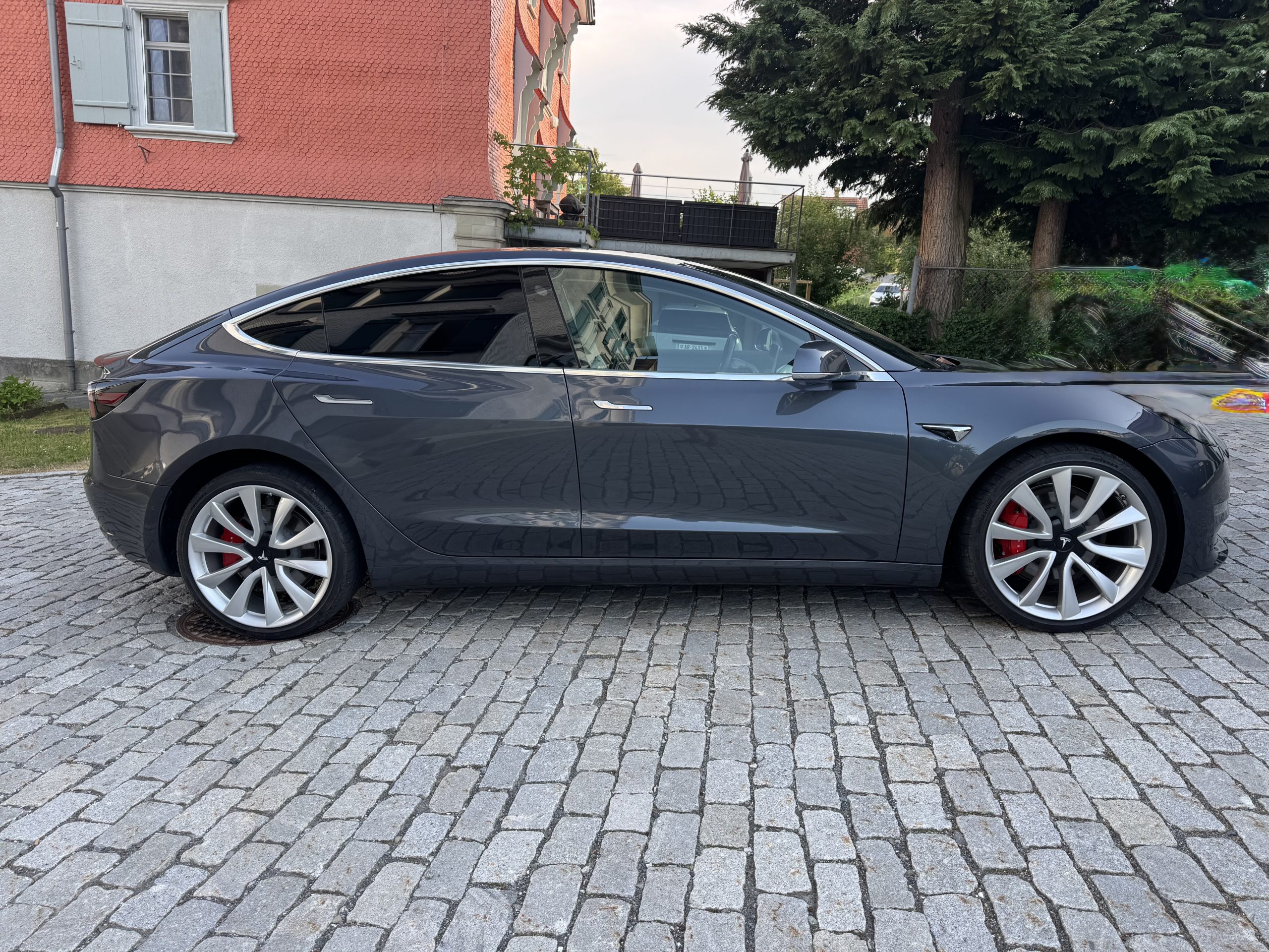 TESLA MODEL 3 Limousine – Bild 7