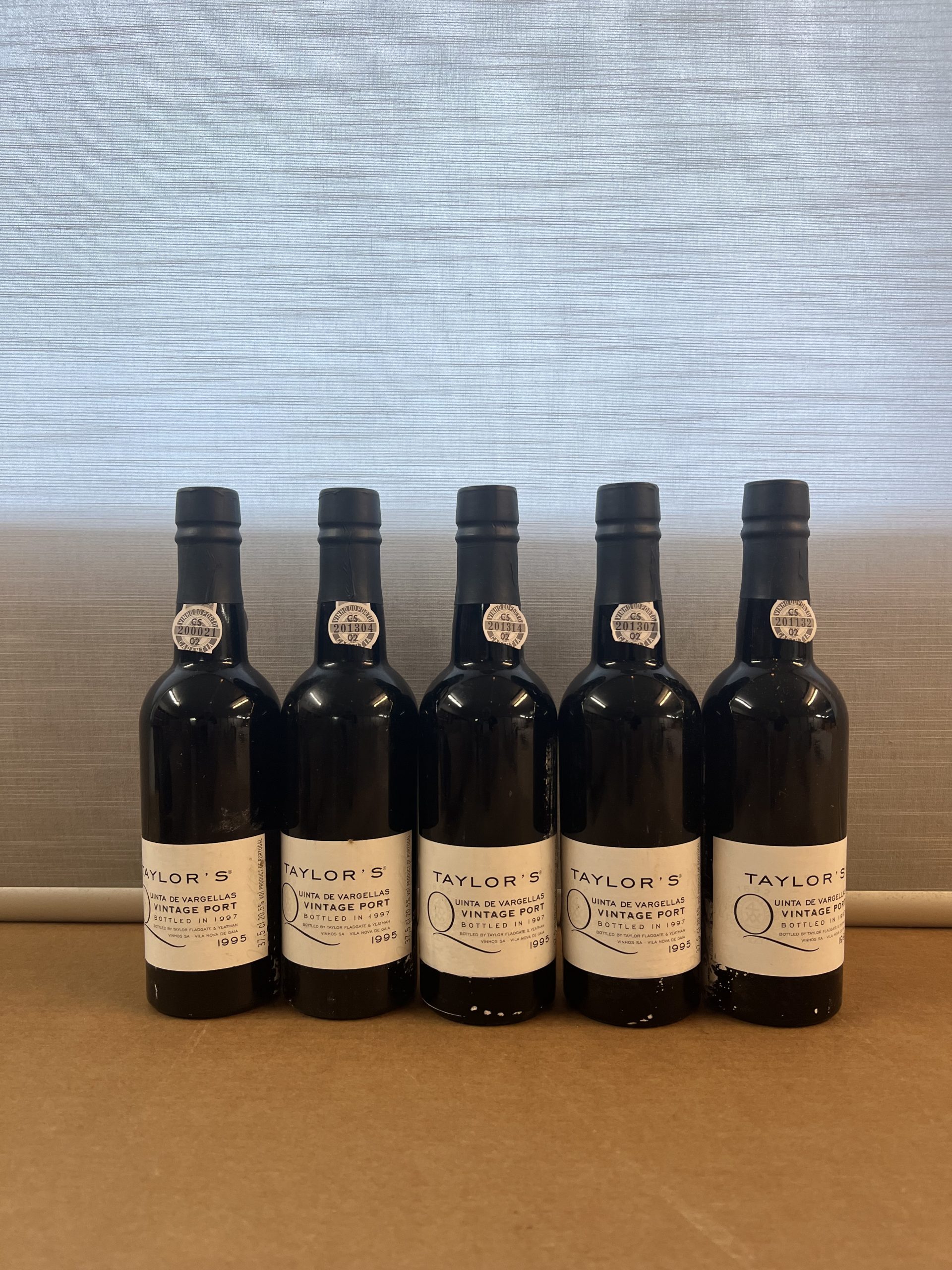 Taylor Port Vargellas 1995, 5 halbe Fl. OHK – Bild 2